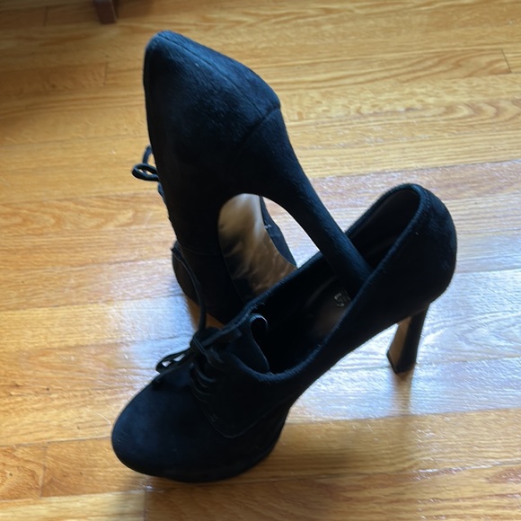 New Guess Suede Platform Shoes Size 8.5 - Picture 3 of 4